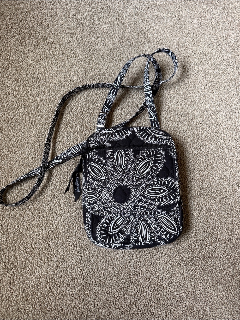 Vera Bradley Blanco Bouquet mini hipster crossbody